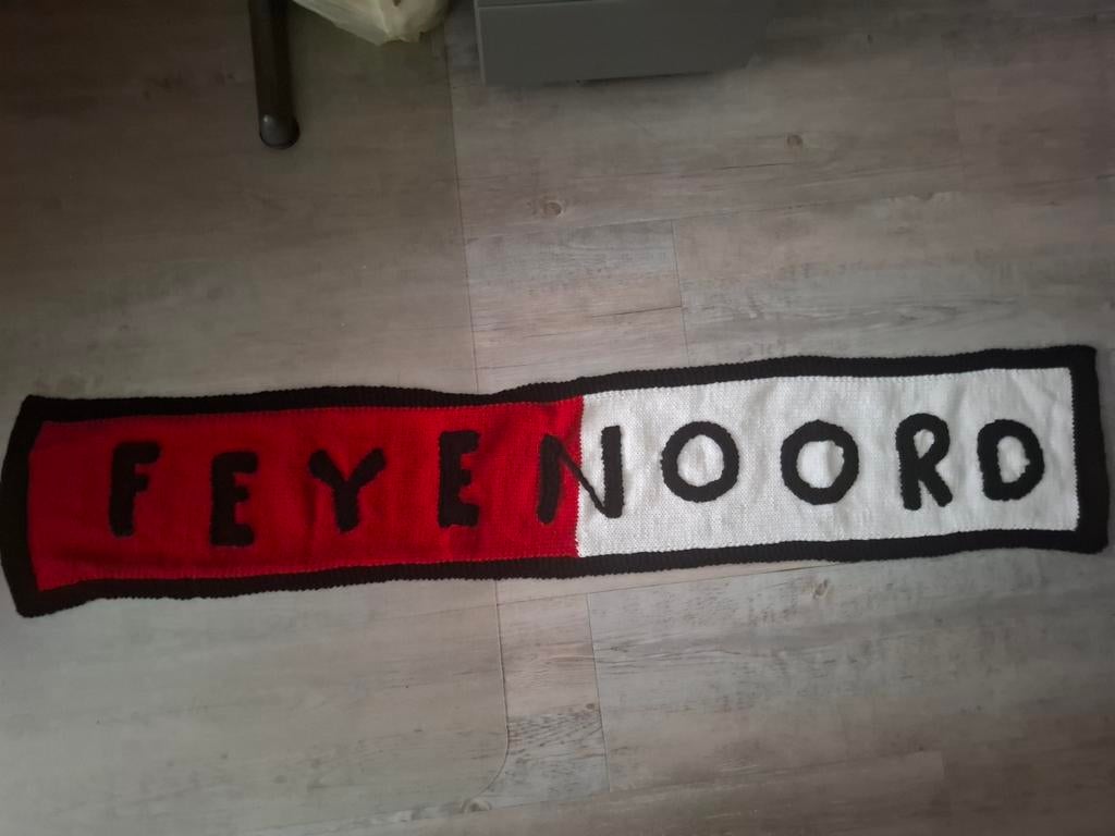 Zelfgemaakte Feyenoord sjaal, Maat 46/48 (XL) of groter, Nieuw, Ophalen of Verzenden, Handgemaakt