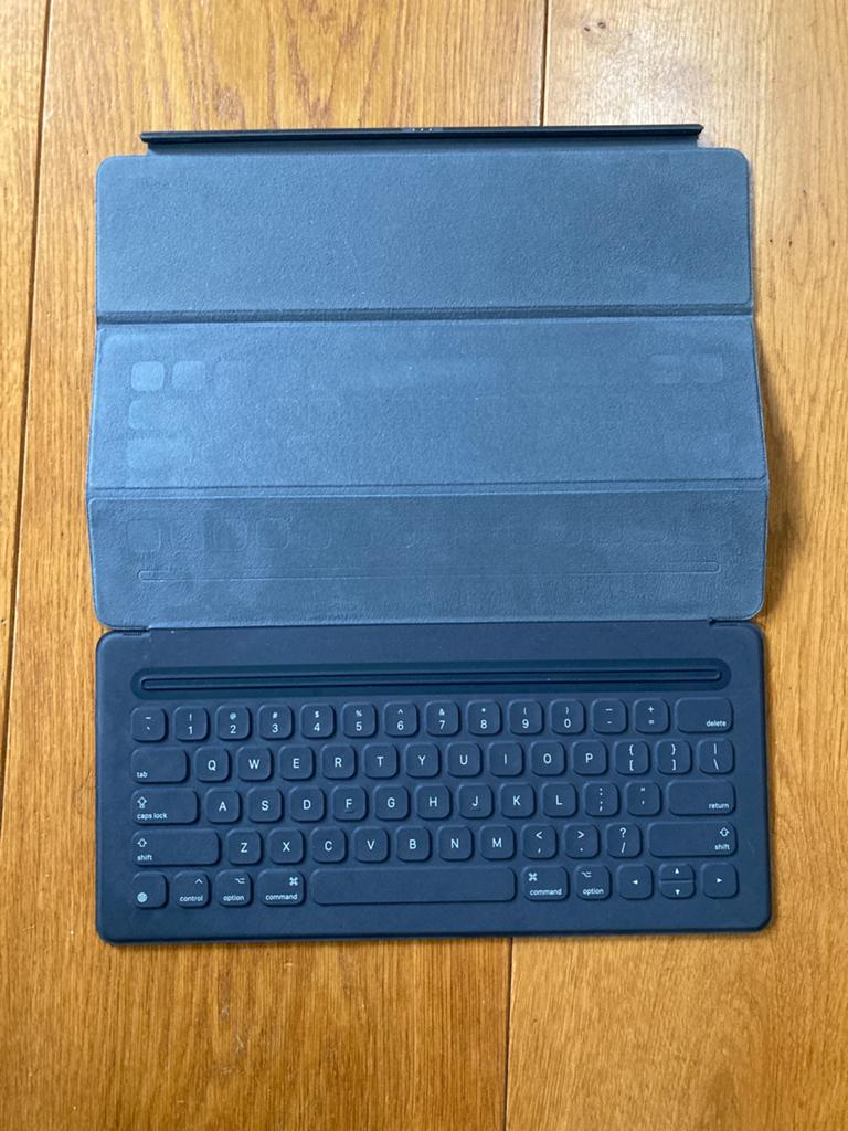Apple A1636 EMC2897 smart folio keyboard ipad pro 12.9”, Ophalen, Zo goed als nieuw, 12 inch, Bescherming voor- en achterkant