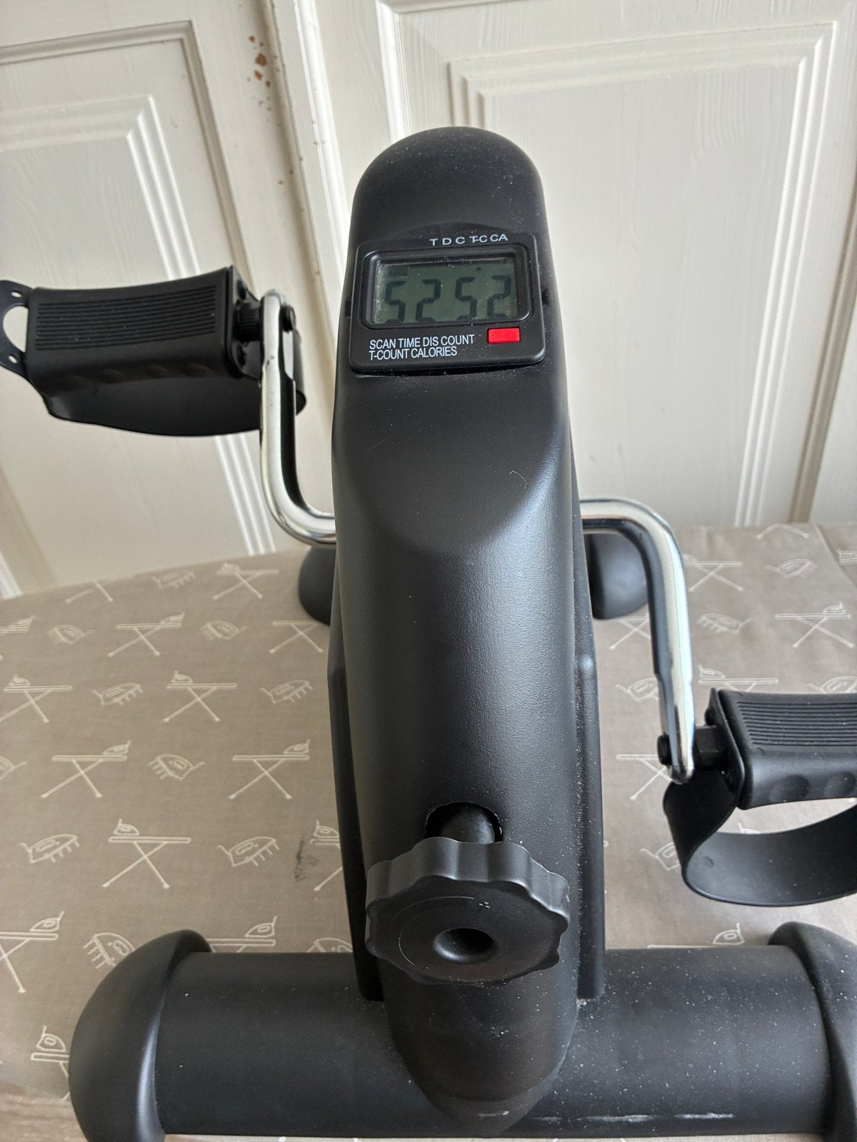 Compacte Stoelfiets met Display - Ideaal voor Thuis, Ophalen, Armen, Zo goed als nieuw, Metaal
