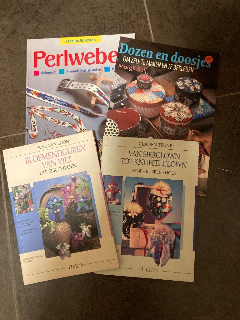 boek clown bloemen vilt dozen, Hobby en Vrije tijd, Verzenden, Nieuw, Overige typen