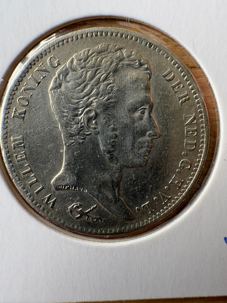 Prachtige zilveren gulden 1824 met streepje Willem I, 1 gulden, Zilver, Ophalen of Verzenden, Koning Willem I