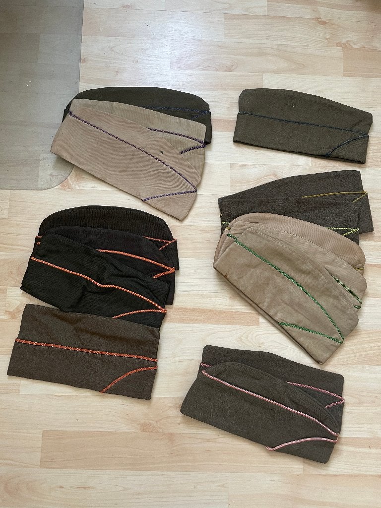 WW2 US, kleding, caps, garrison/biezen, enlisted, Ophalen of Verzenden, Landmacht, Amerika, Kleding of Schoenen