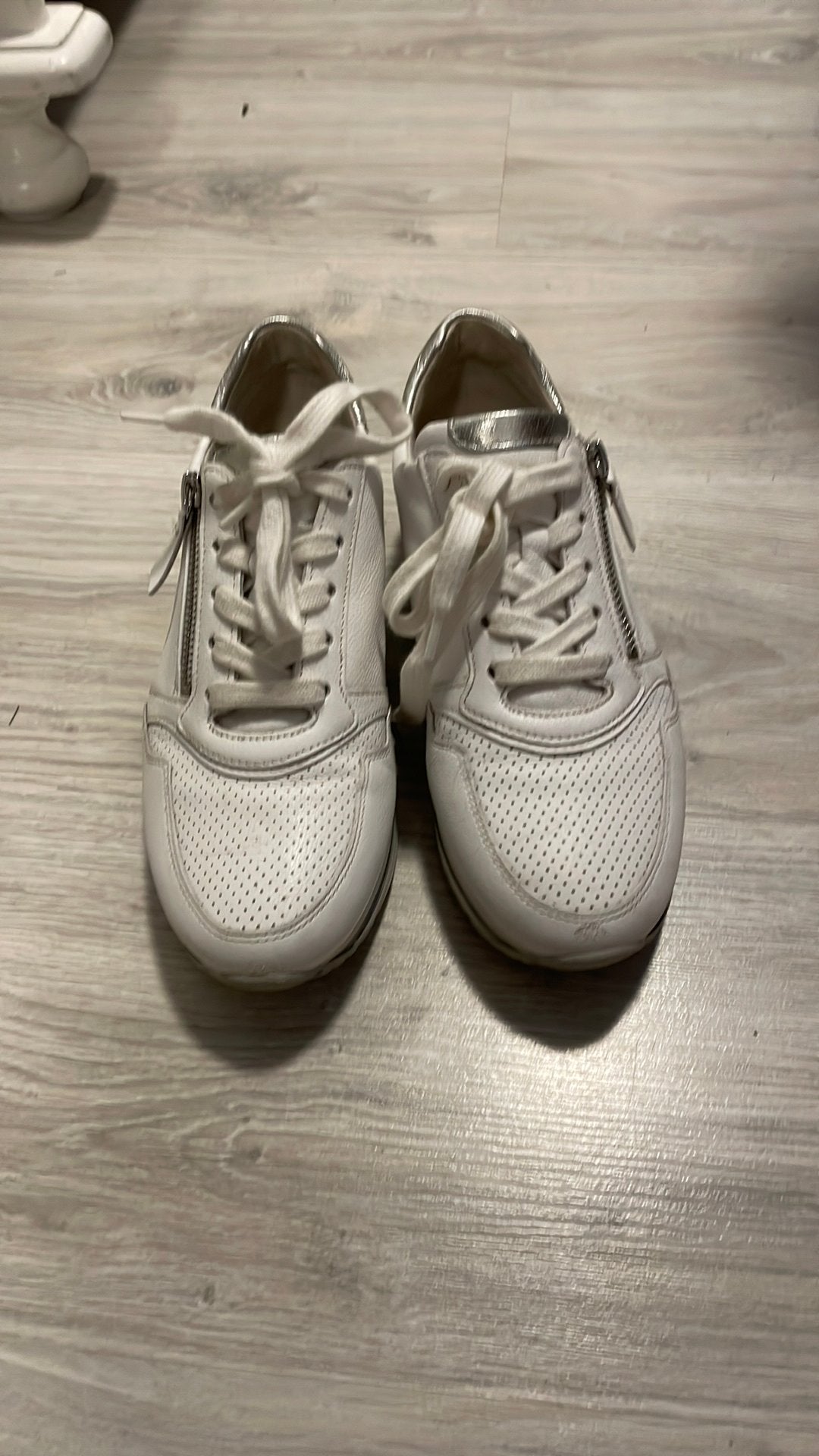 Gabor sneakers zgan, Kleding | Dames, Ophalen of Verzenden, Zo goed als nieuw, Wit, Sneakers of Gympen
