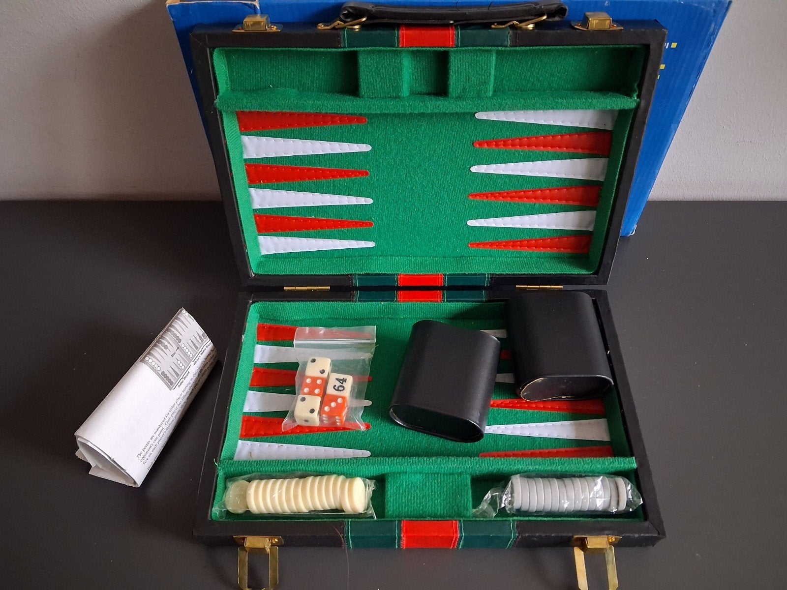 Backgammon Reisspel - Zo goed als nieuw tric trac, Een of twee spelers, Ophalen of Verzenden, Zo goed als nieuw, Reisspel