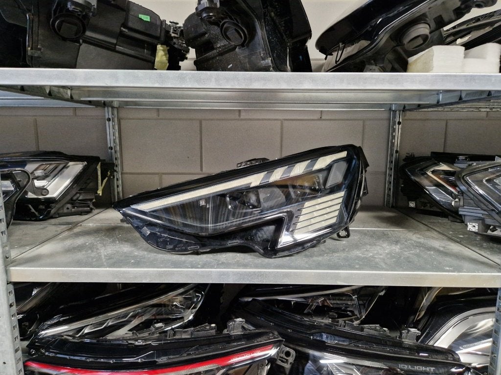 Audi A3 S3 RS3 8Y matrix beam LED koplamp 035F links, Ophalen of Verzenden, Gebruikt, Audi
