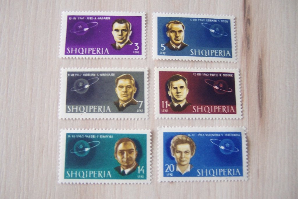 Ruimtevaart Albanië / Shqiperia, postfris. (100)., Ophalen of Verzenden, Postfris, Overige thema's