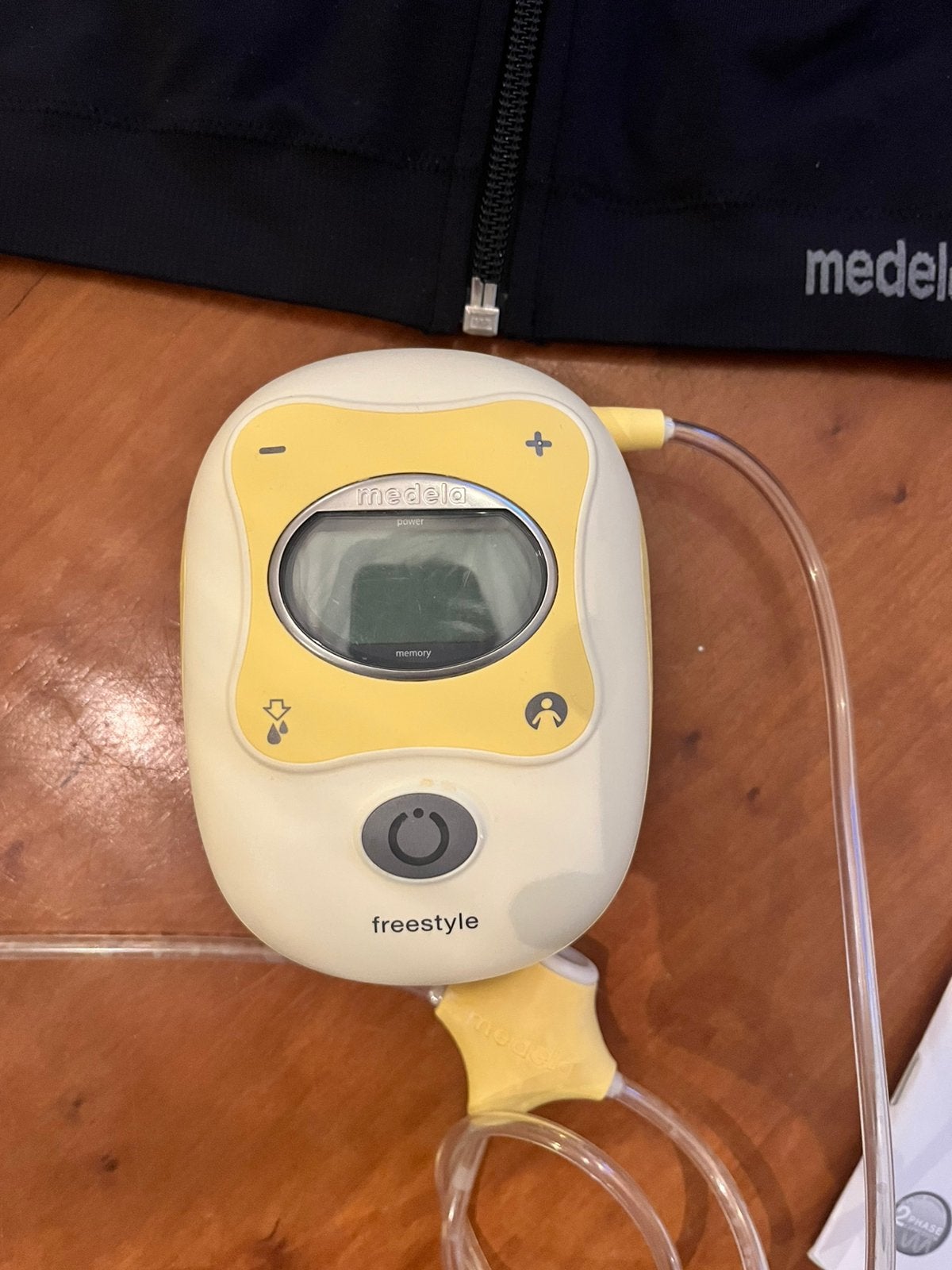 Medela Freestyle Borstkolf met accessoires, Ophalen of Verzenden, Gebruikt