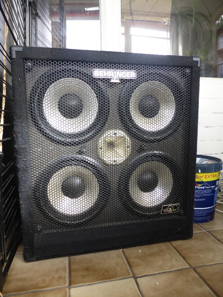 Behringer Ultrabass BA410 versterker, Ophalen, Gebruikt, Basgitaar, 100 watt of meer
