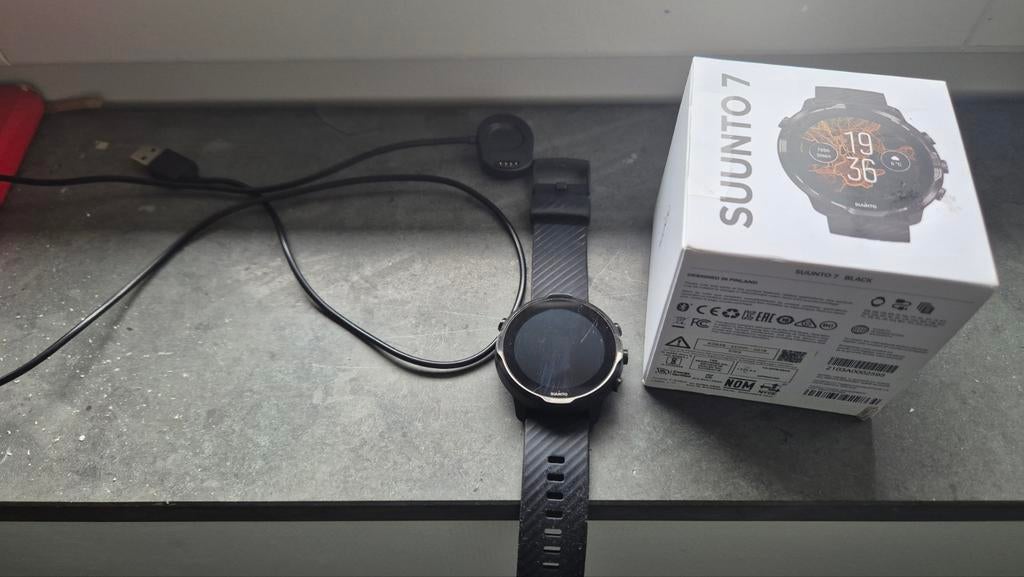 Suunto 7 Black GPS Sportwatch - Zo goed als nieuw, Zwart, Ophalen of Verzenden, Zo goed als nieuw, Suunto