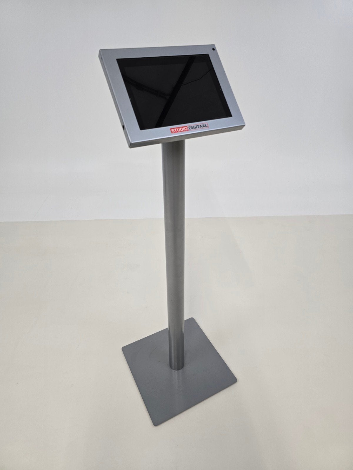 iPad standaard met behuizing - Studio Digitaal, Ophalen of Verzenden, 10 inch, Apple iPad, 32 GB