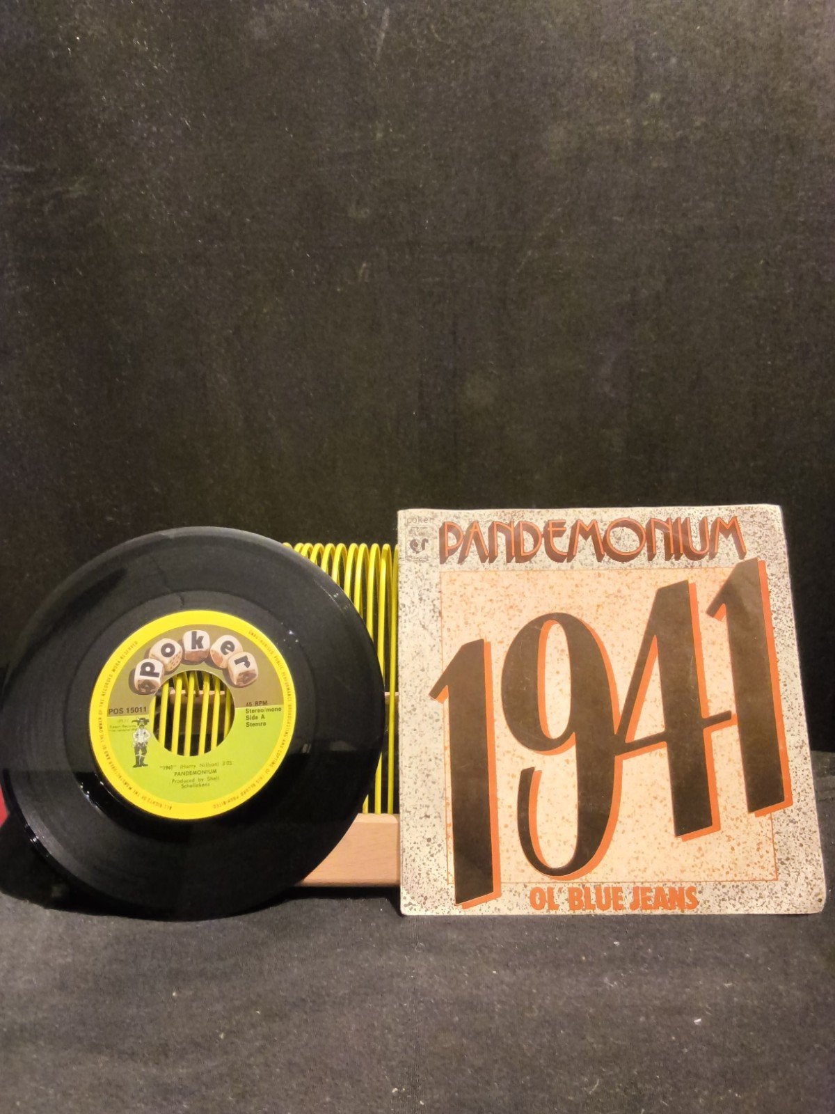 Pandemonium. 1941. Vaste prijs €1., Cd's en Dvd's, Vinyl | Rock, Gebruikt, Poprock, 7 inch, Ophalen of Verzenden