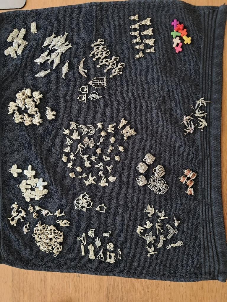 Leuke bedels voor sieraden (vogels, dolfijnen, hartjes), Ophalen of Verzenden