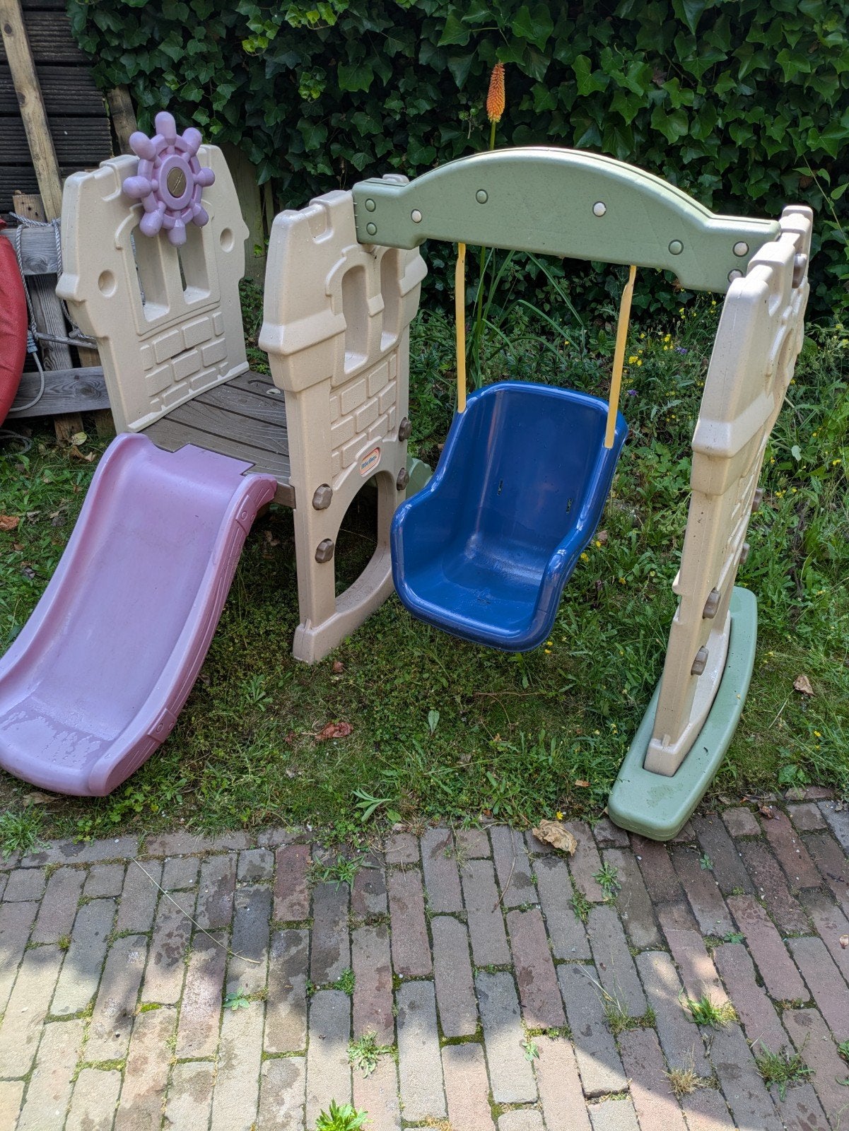 Little Tikes Speeltoestel met Glijbaan en Schommel, Kinderen en Baby's, Speelgoed | Buiten | Speeltoestellen, Ophalen, Gebruikt