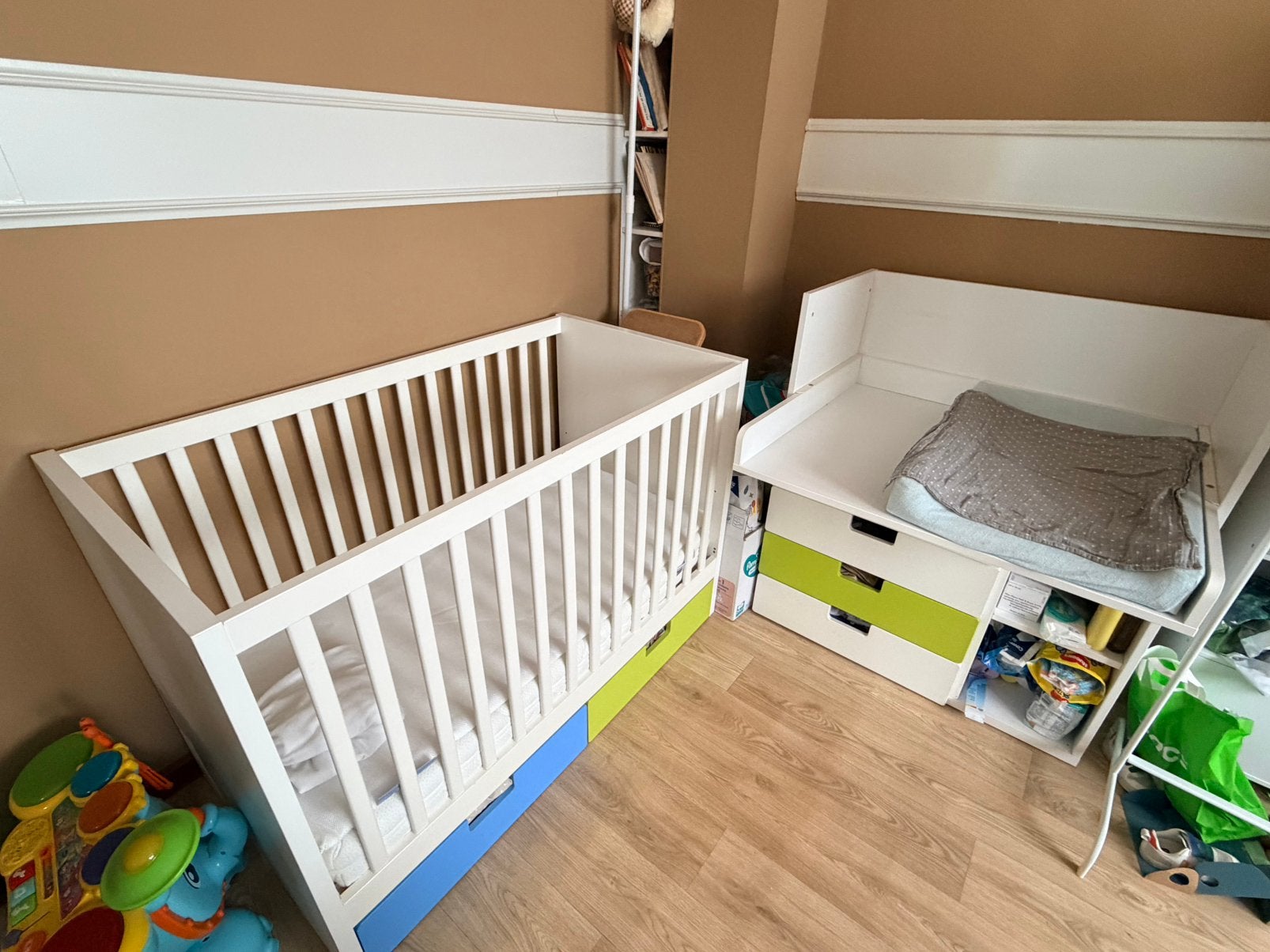 IKEA STUVA meegroiebed, commode+matras ABZ Panter aeroflow, Ophalen, Zo goed als nieuw