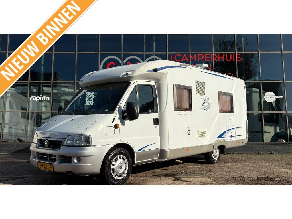 Bürstner Solano T 700 Enkele Bedden,Topindeling, Raamblindering, Standaard zit, Ringverwarming, Tot en met 2