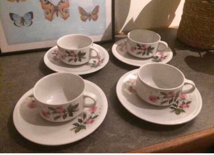 💝 4x VILLEROY & BOCH MILANO kop schotel - €7,50 p.st, Ophalen of Verzenden, Zo goed als nieuw, Overige stijlen, Kop(pen) en/of Schotel(s)