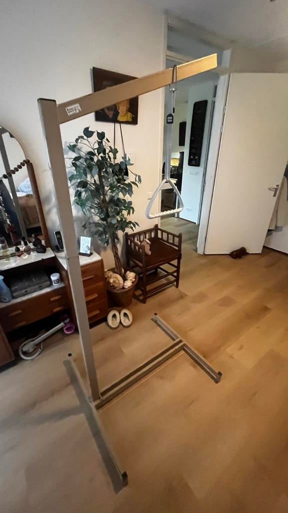 Papegaai voor bed, Ophalen, Zo goed als nieuw