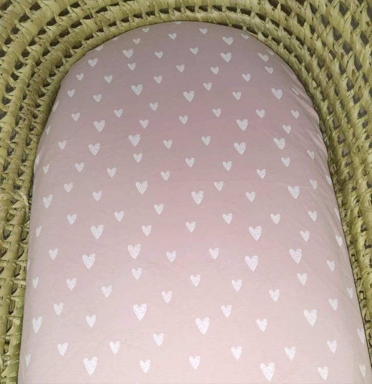 Jersey hoeslaken oudroze met  harten, Ophalen of Verzenden, Nieuw, 80 cm, Wit