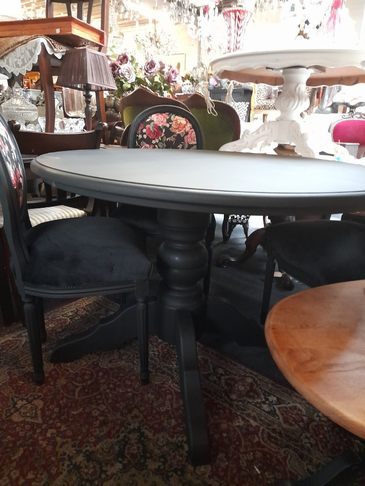 Zwarte bolpoot eet tafel strak model, Antiek en Kunst, Antiek | Meubels | Tafels, Ophalen of Verzenden