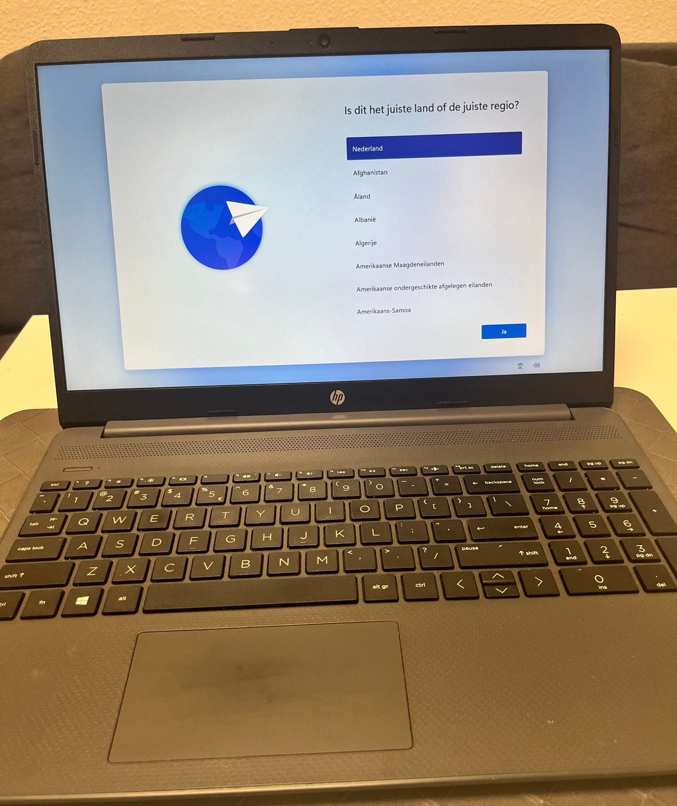 HP 15s (15.6"), Computers en Software, Windows Laptops, Refurbished, 15 inch, SSD, 2 tot 3 Ghz, 4 GB, Qwerty, Ophalen