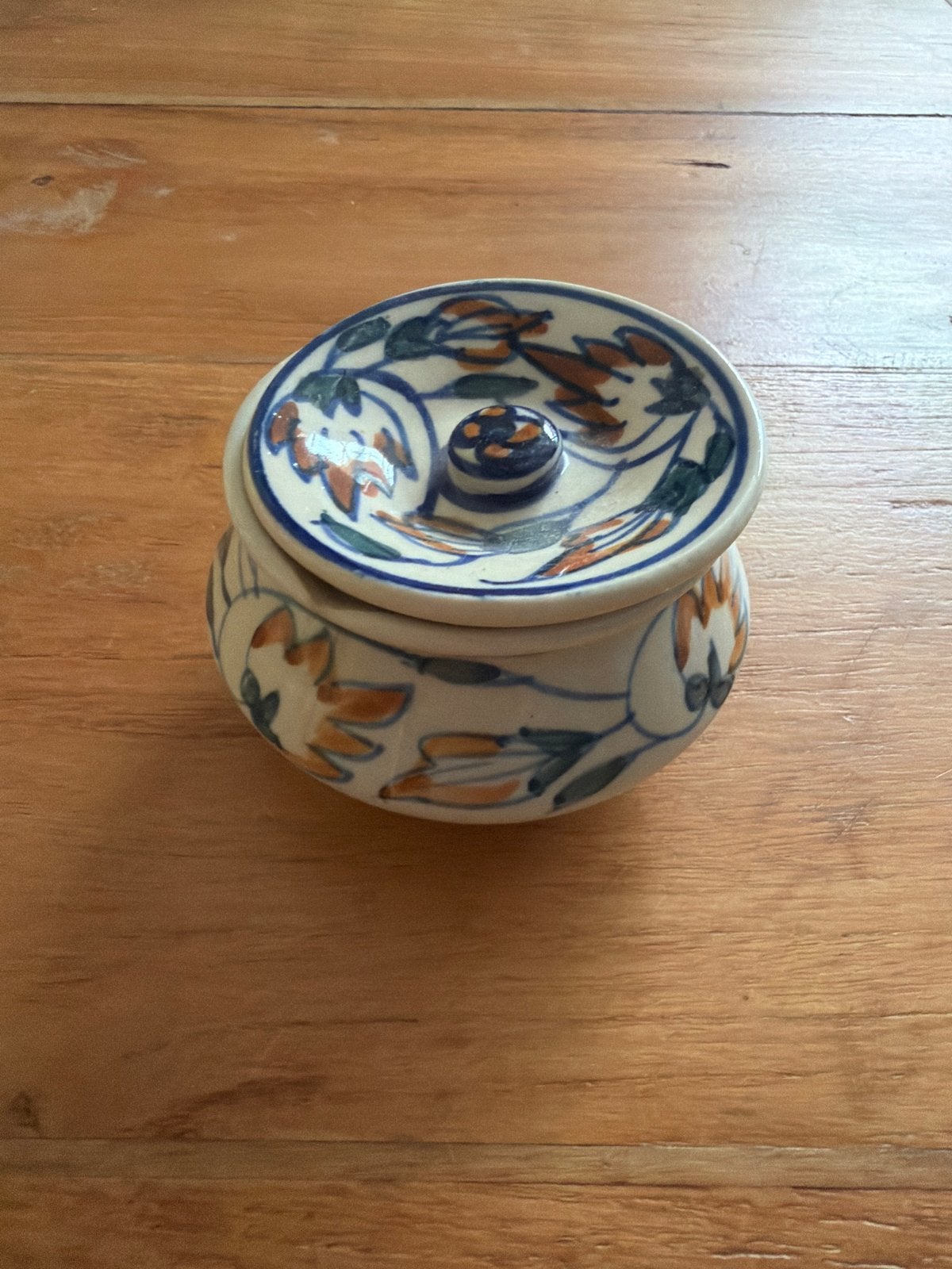 Handgeschilderd keramiek potje met deksel, Antiek en Kunst, Antiek | Keramiek en Aardewerk, Ophalen of Verzenden