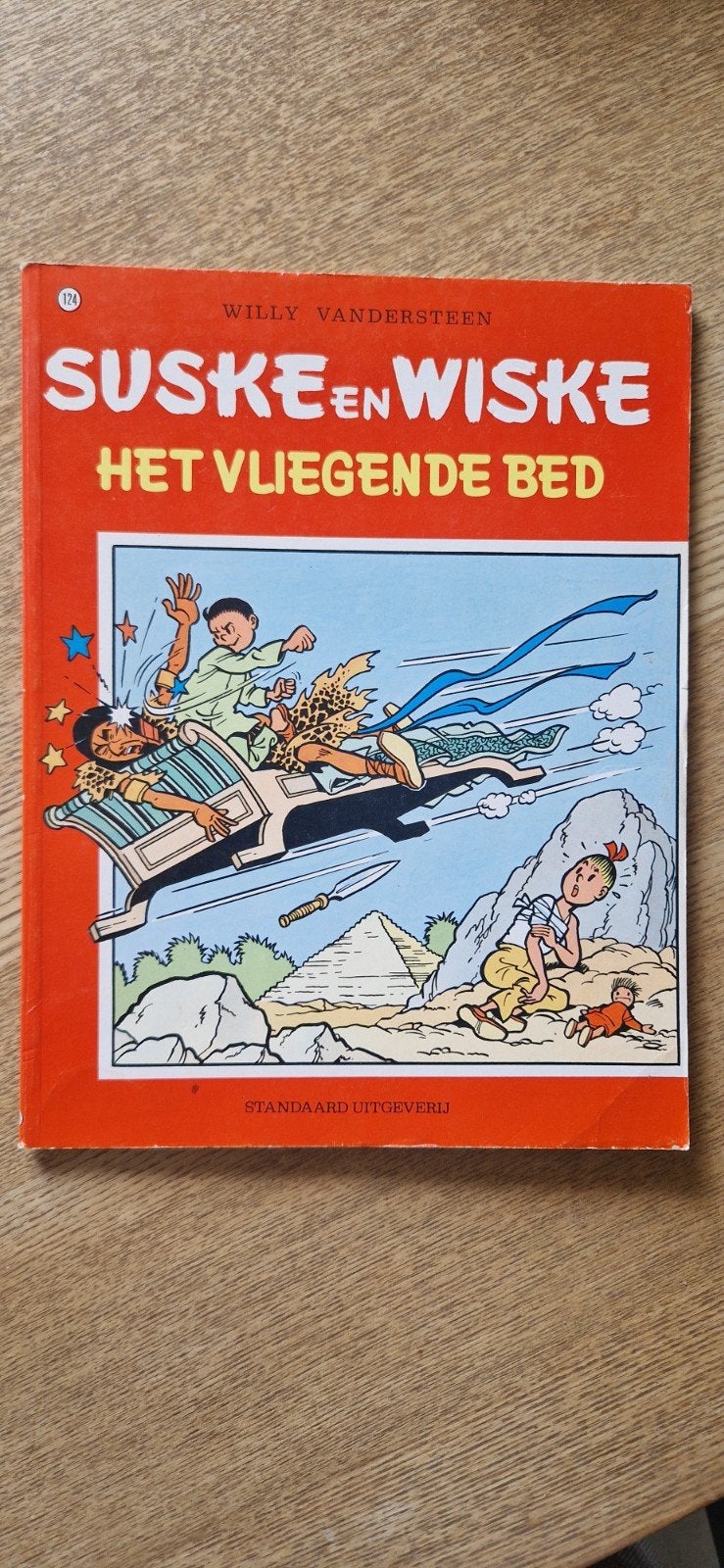 Suske en Wiske: het vliegende bed (nr. 124). Sublieme staat., Eén stripboek, Ophalen of Verzenden, Gelezen