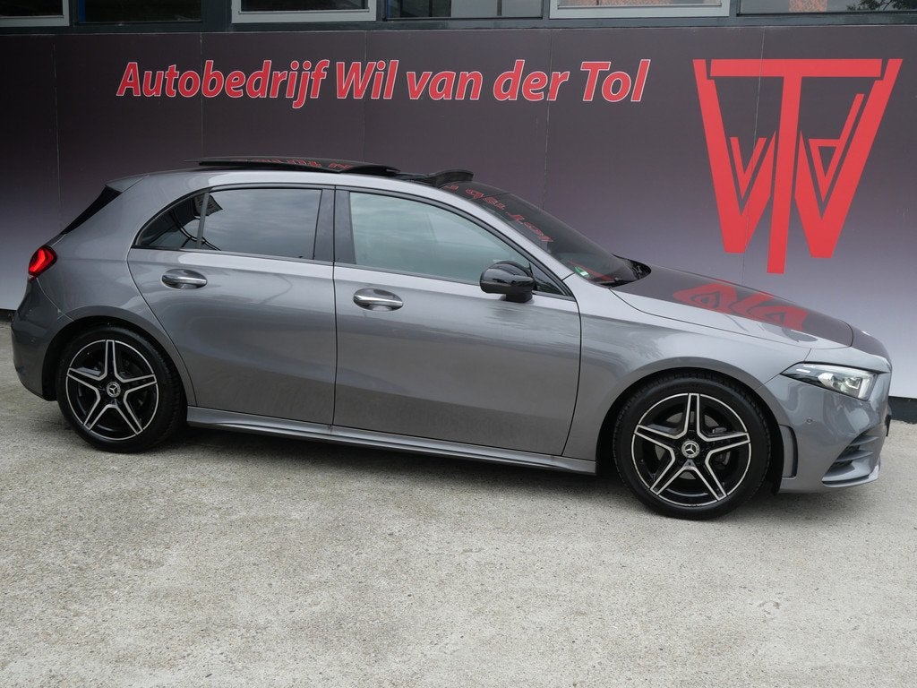 Mercedes-Benz A-Klasse 180 AMG | NIGHT PAKKET | PANORAMA | W, Voorwielaandrijving, 136 pk, Gebruikt, 4 cilinders