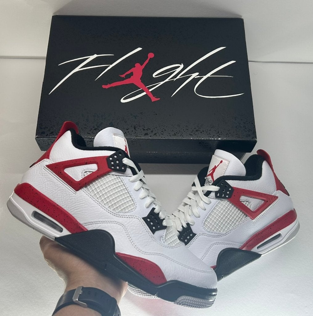 Jordan 4 Retro Red Cement - Maat 44, Kleding | Heren, Schoenen, Jordan 4 Retro, Wit, Nieuw, Ophalen of Verzenden