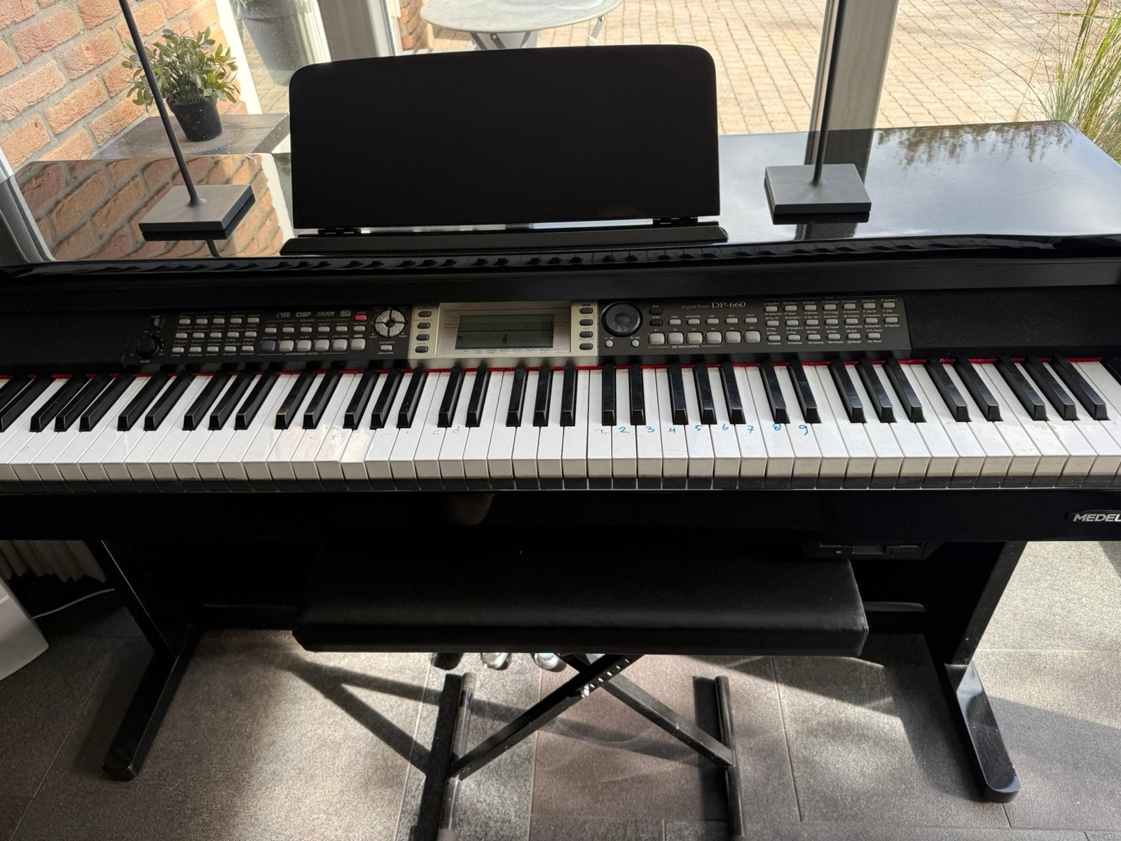Te koop zwarte digitale piano, Muziek en Instrumenten, Ophalen, Gebruikt, Zwart, Piano