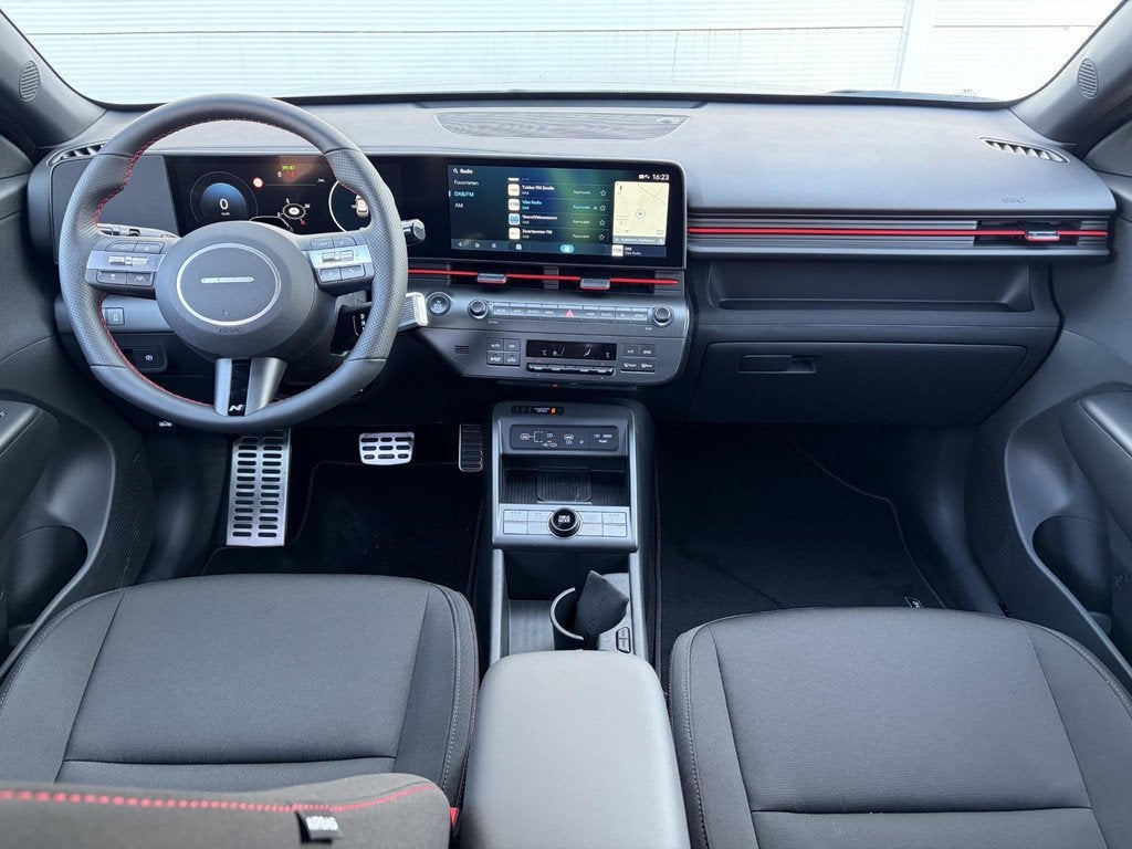 Hyundai Kona Electric N Line Business 64.8 kWh / Adaptieve C, Auto's, Hyundai, Stof, Automatische klimaatregeling, 750 kg, Origineel Nederlands