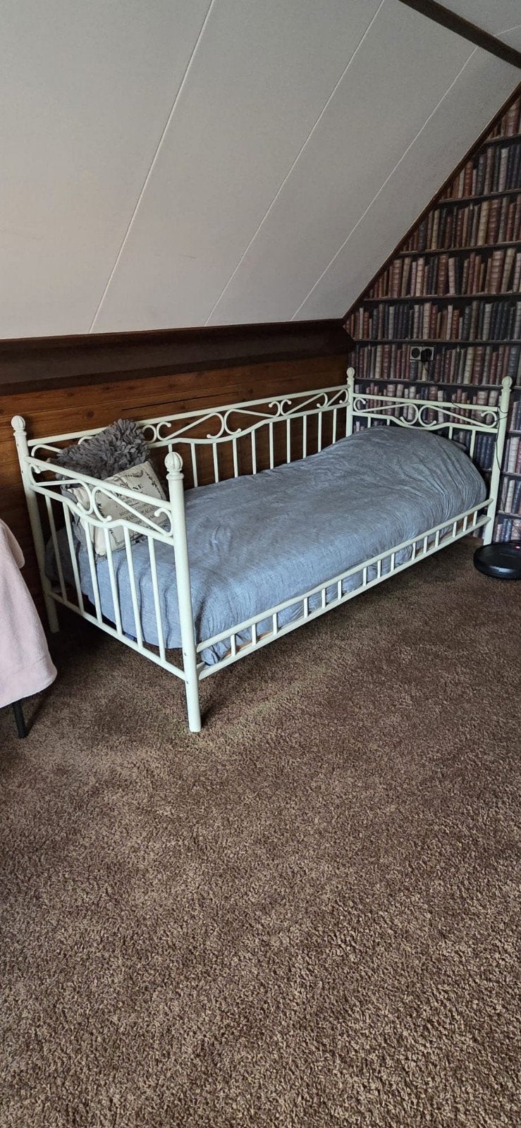 Ikea Hemnes bedbank - Wit metaal - Eenpersoons, Gebruikt, 90 cm, Eenpersoons, Wit