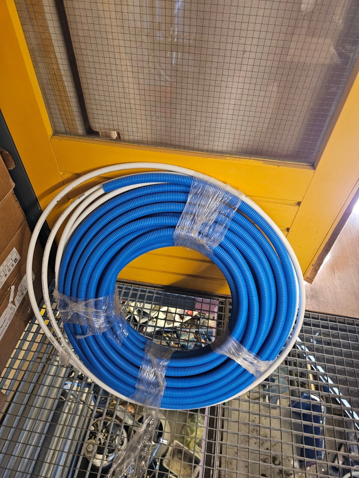Diverse materialen van tafels/tv frames wegens faillissemt, Info@maasinterieurs.nl, 5272PA, Nieuw, Ophalen of Verzenden