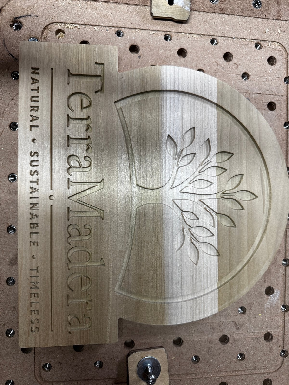CNC freeswerk op maat | hout, multiplex, plexiglas, logos, Meubels