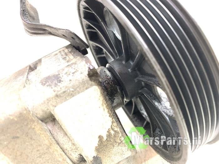 Stuurbekrachtiging Pomp van een Volvo V70, Gebruikt, -, -, Ophalen of Verzenden