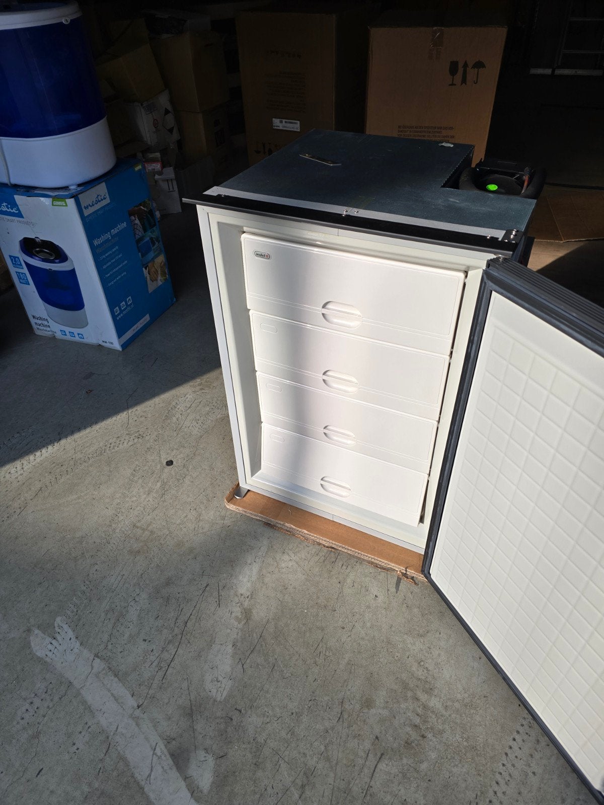 Indel cruise CP90 diepvrieskast op 12v./ 24v. Nieuw in doos, Minder dan 85 cm, Info@indel.it, Nieuw, Minder dan 60 cm