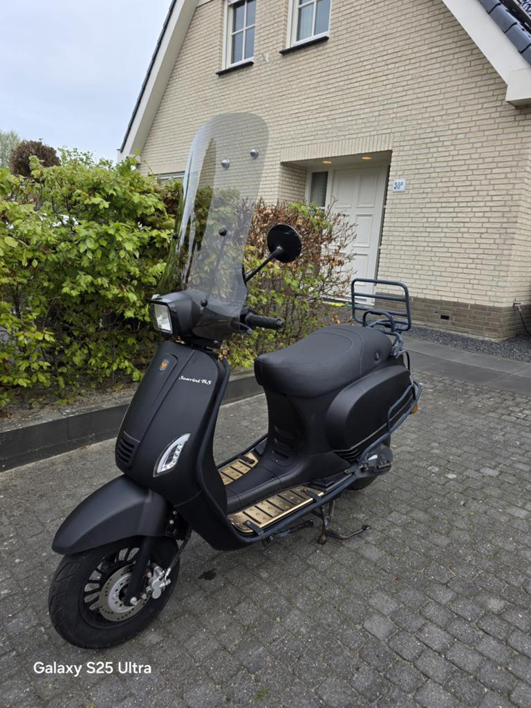 La Souris Sourini RS mat zwart, Fietsen en Brommers, Scooters | Overige merken, Ophalen, Gebruikt, Benzine