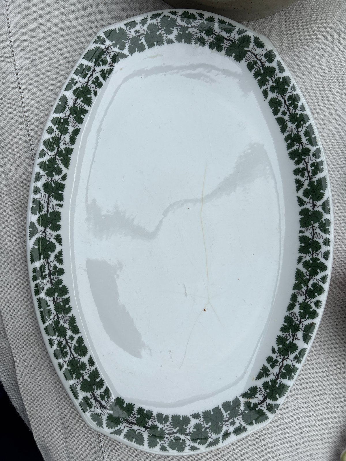 Vintage ovale schaal met druivenranken, C.T. Altwasser Siles, Ophalen
