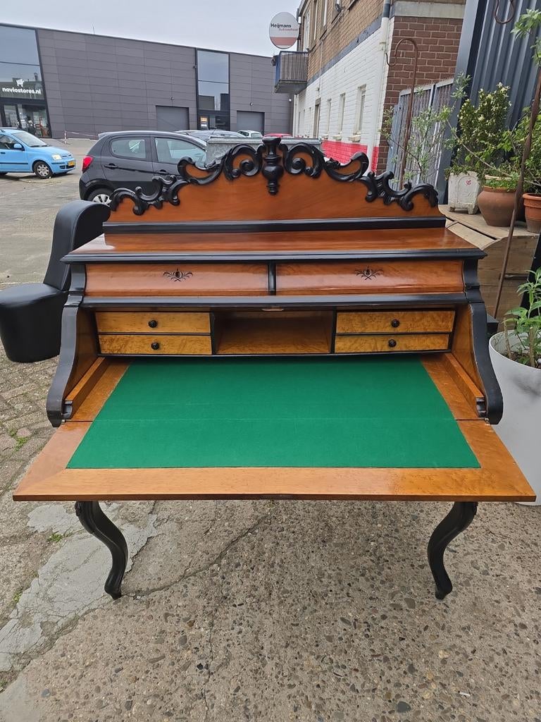 secretaire met groen blad willen 3, Ophalen