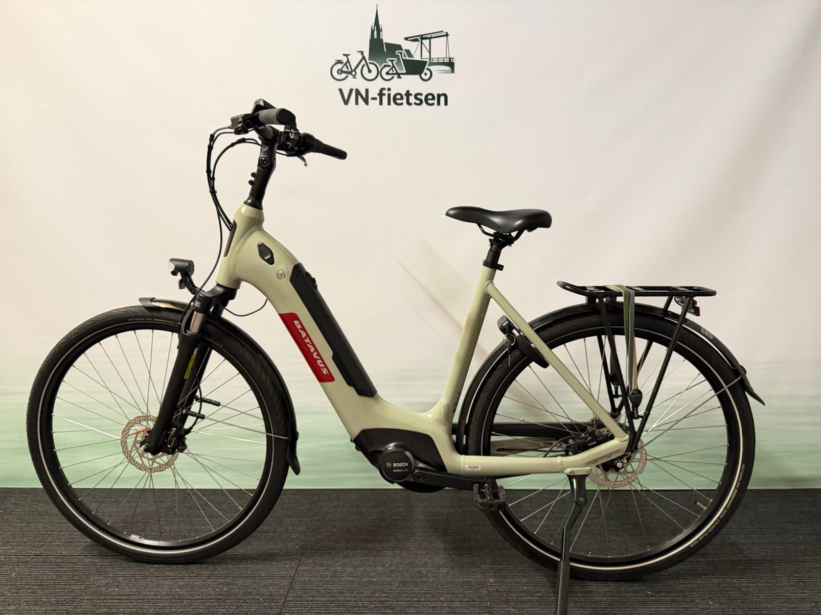 NIEUWSTAAT Batavus Altura elektrisch fiets - Bosch - 1623KM, Ophalen, Batavus, Batavus, Zo goed als nieuw