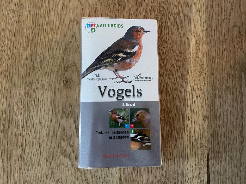 D388 123 Natuurgids Vogels E. Bezzel Tirion Herkennen in, Boeken, Natuur, Ophalen of Verzenden, Zo goed als nieuw, Vogels