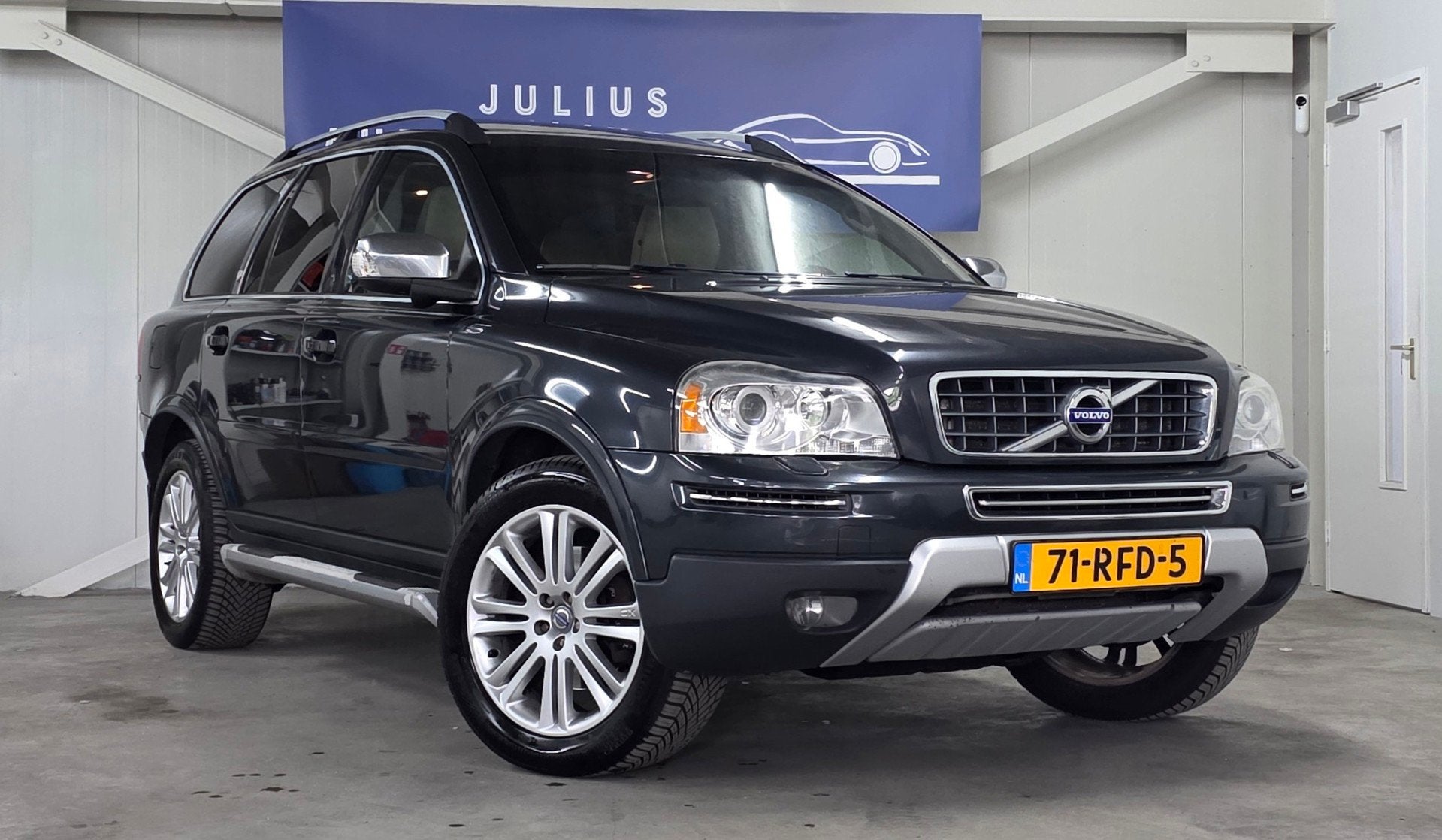 Volvo XC90 4.4 V8 Executive 1e Eigenaar Volledig Onderhouden, Auto's, Volvo, Euro 5, Gebruikt, 2245 kg, 138 €/maand