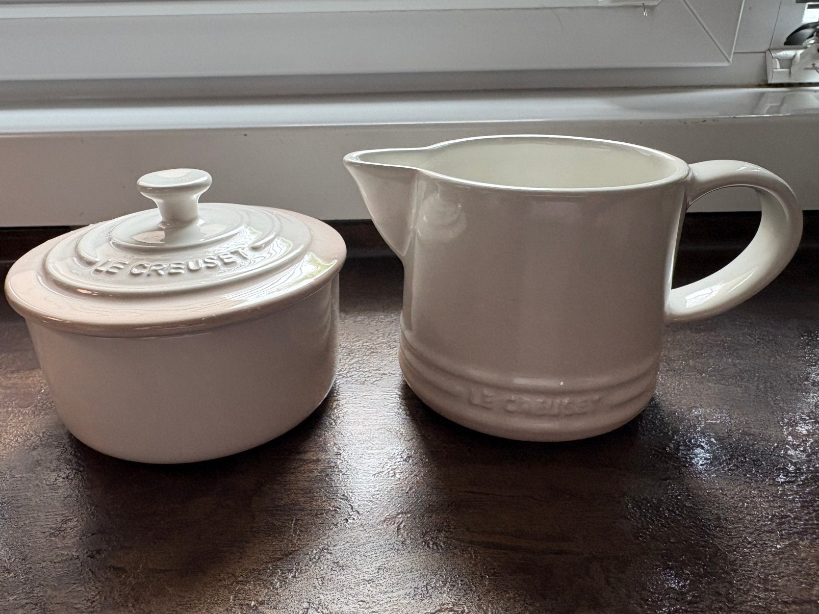 Le creuset melk en suikersetje, Huis en Inrichting, Ophalen of Verzenden, Nieuw, Overige stijlen