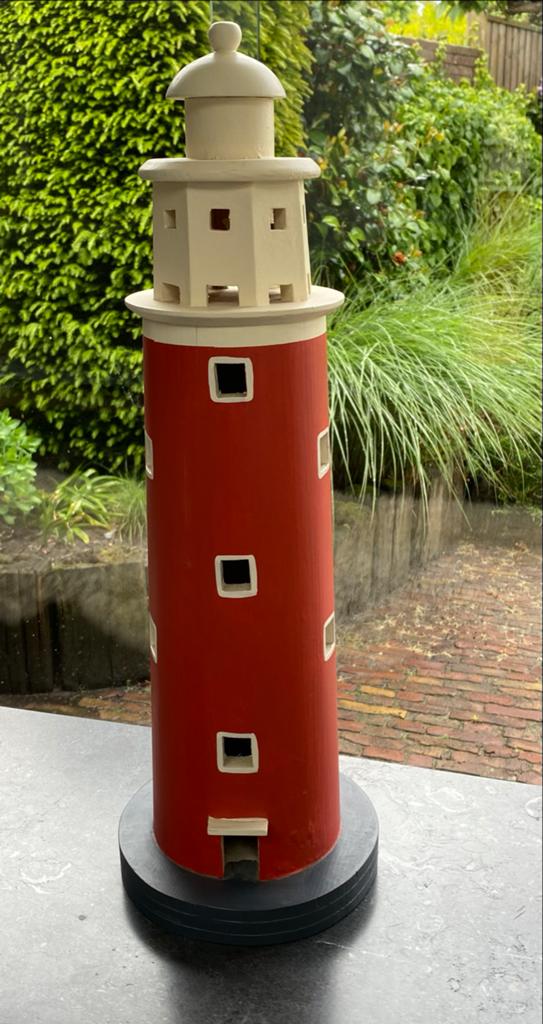 Houten model vuurtoren Texel - 55 cm hoog, Huis en Inrichting, Ophalen of Verzenden, Zo goed als nieuw, Meerkleurig, Hout