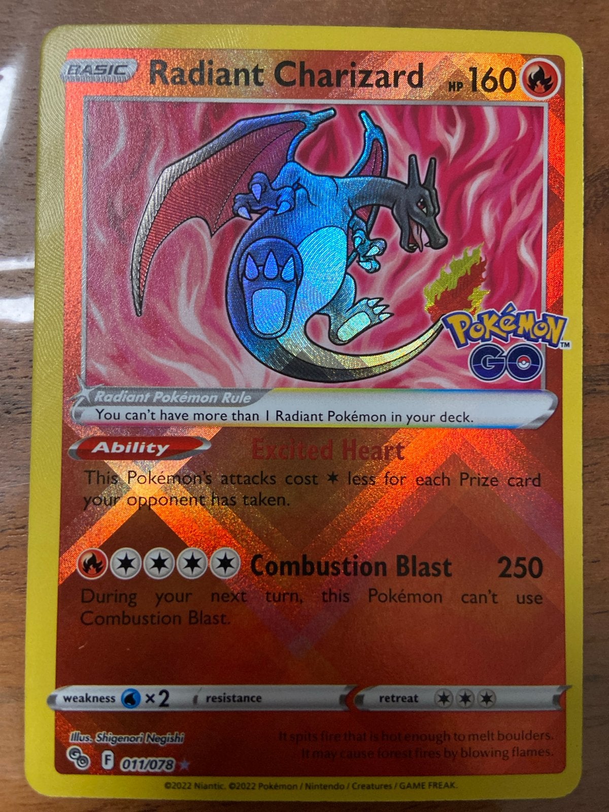 Radiant Charizard Pokémon GO 011/078 - Zo goed als nieuw, Ophalen of Verzenden, Zo goed als nieuw, Losse kaart, Foil