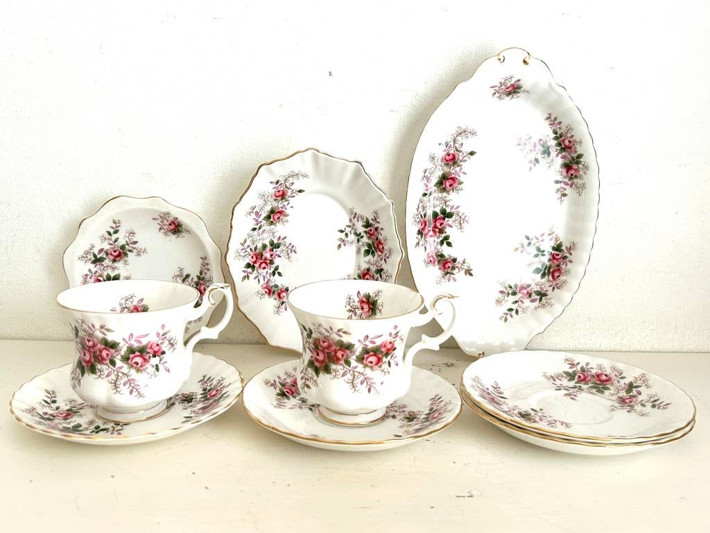 Royal Albert Lavender Rose kop en schotel schaaltjes, Verzamelen, Porselein, Kristal en Bestek, Ophalen, Zo goed als nieuw, Porselein
