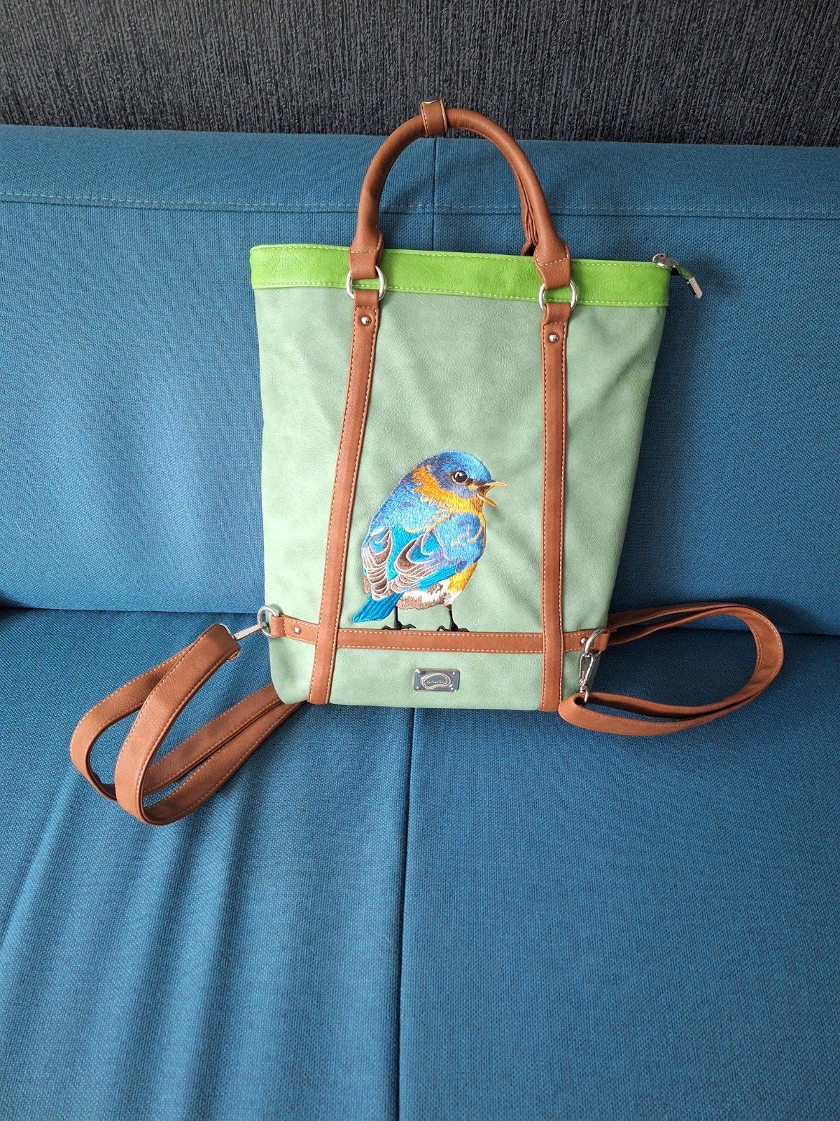 Hi-di-Hi Song Song Blue tas – Schoudertas & Rugzak in één! (, Sieraden, Tassen en Uiterlijk, 25 tot 40 cm, Zo goed als nieuw, 30 tot 45 cm