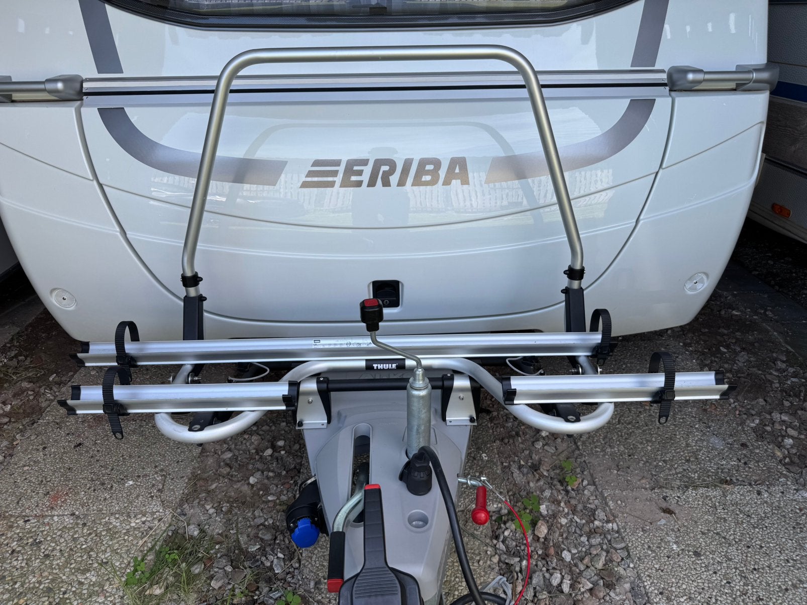Dissel fietsendrager Thule Caravan Superb Short Version, Ophalen, Zo goed als nieuw