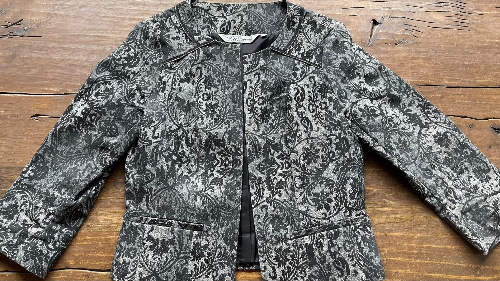 Fitt Originals Jasje Maat 36 (S) Zwart/Grijs Brokaat, Kleding | Dames, Zwart, Ophalen of Verzenden, Zo goed als nieuw, Jasje