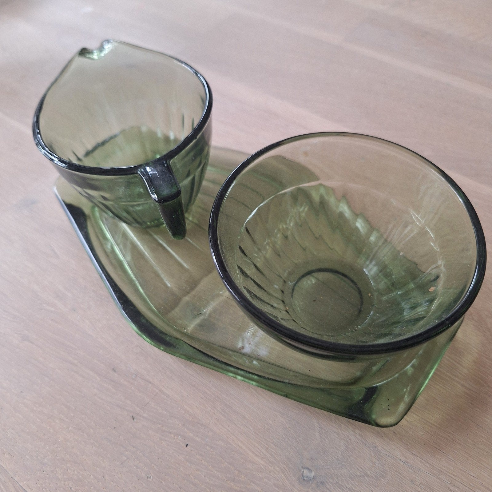 Neerlandia groen glas roomstel, Ophalen