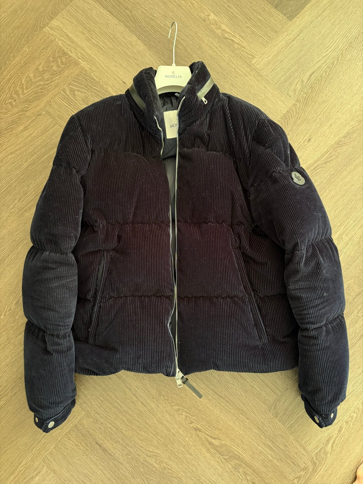 Moncler Corduroy Puffer Jacket - Maat M, Ophalen, Zo goed als nieuw, Maat 38/40 (M), Blauw